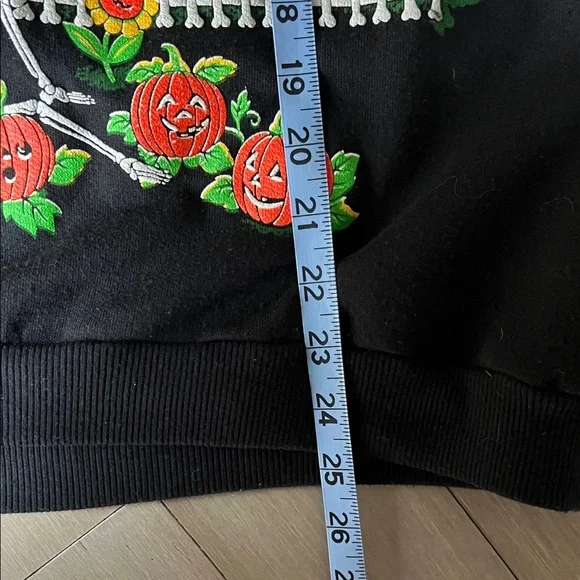 Vintage Halloween “Frequent Flyers Club” Haunted House Sweatshirt - Picture 7 of 10